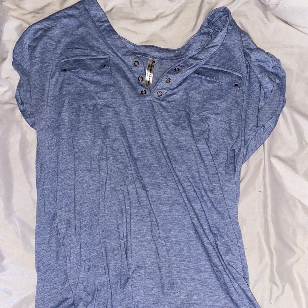 Buttoned tee